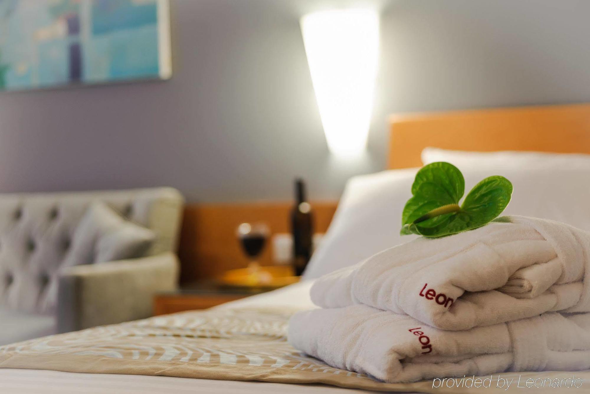 Hotel Leonardo Plaza Ashdod Esterno foto