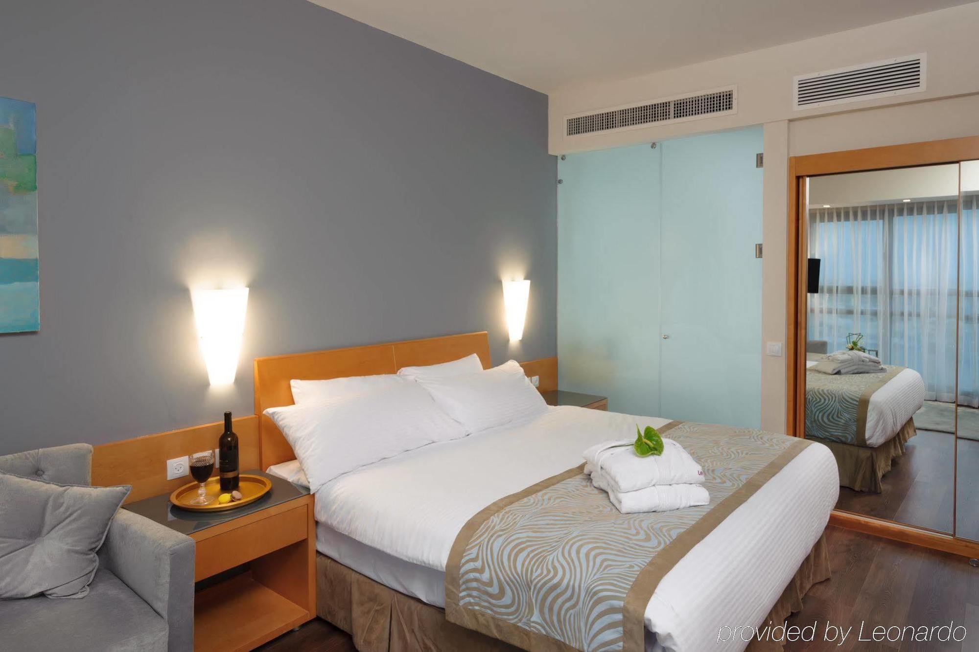 Hotel Leonardo Plaza Ashdod Esterno foto