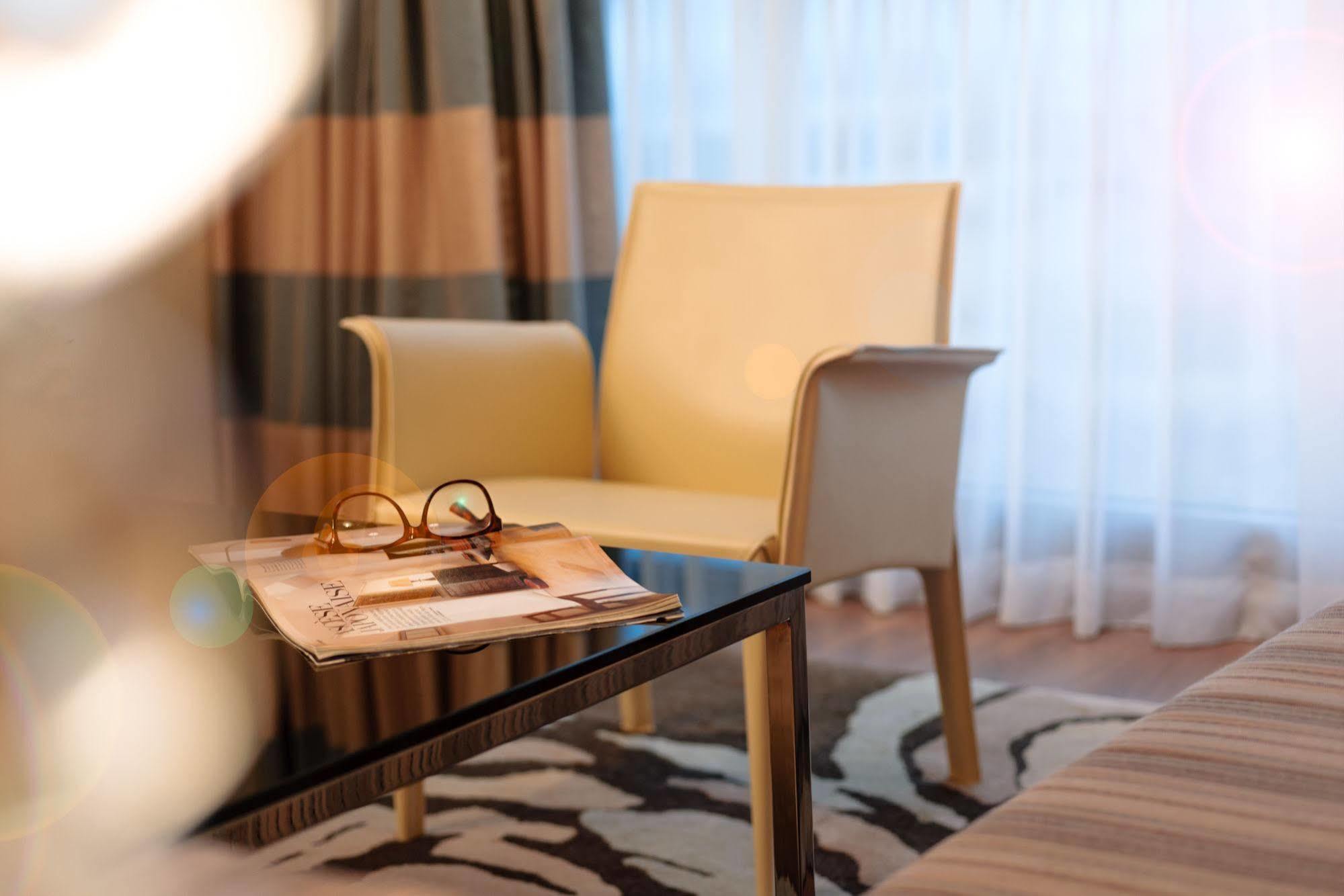 Hotel Leonardo Plaza Ashdod Esterno foto