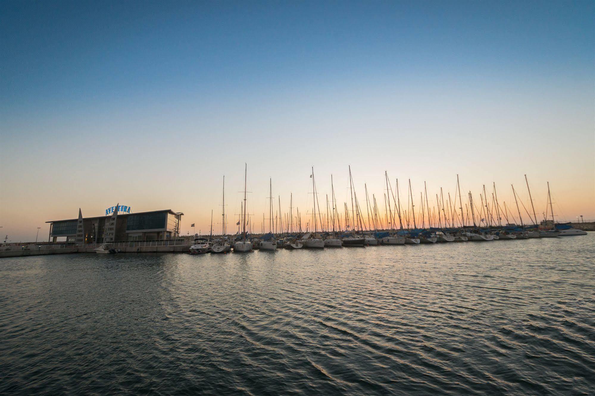 Hotel Leonardo Plaza Ashdod Esterno foto